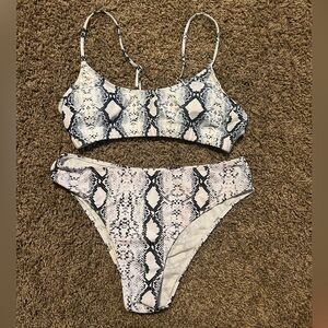 SHEIN swimsuit large top, medium bottom